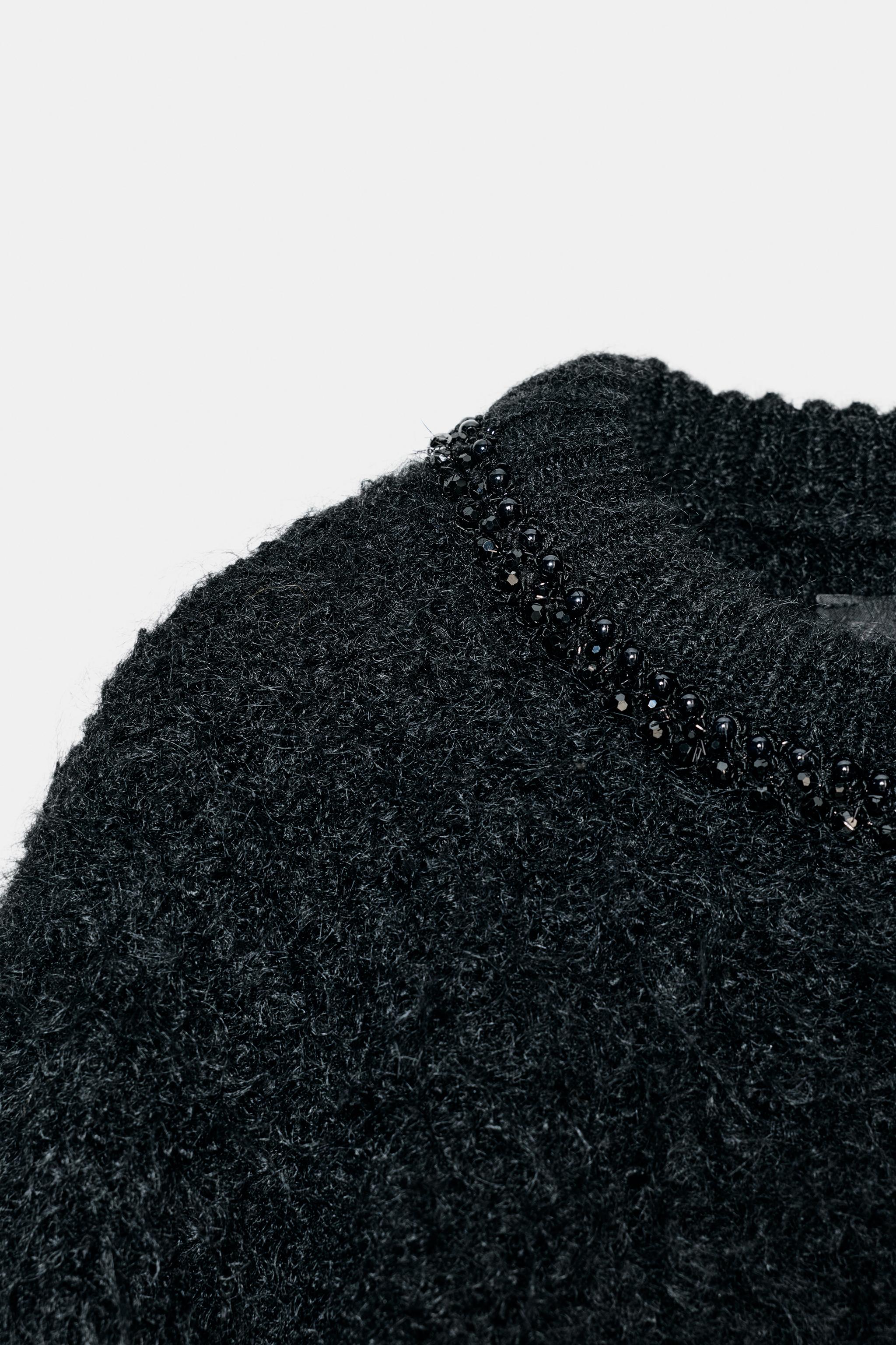 SHORT SLEEVE KNIT BEADED JEWEL SWEATER